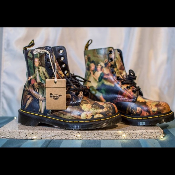 dr martens pascal size 4